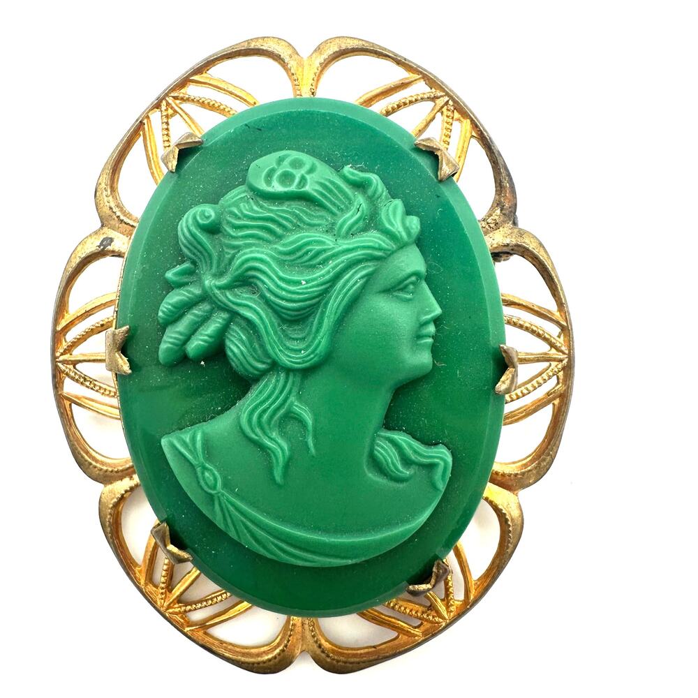 Antique vintage molded emerald green glass cameo gold tone brass brooch